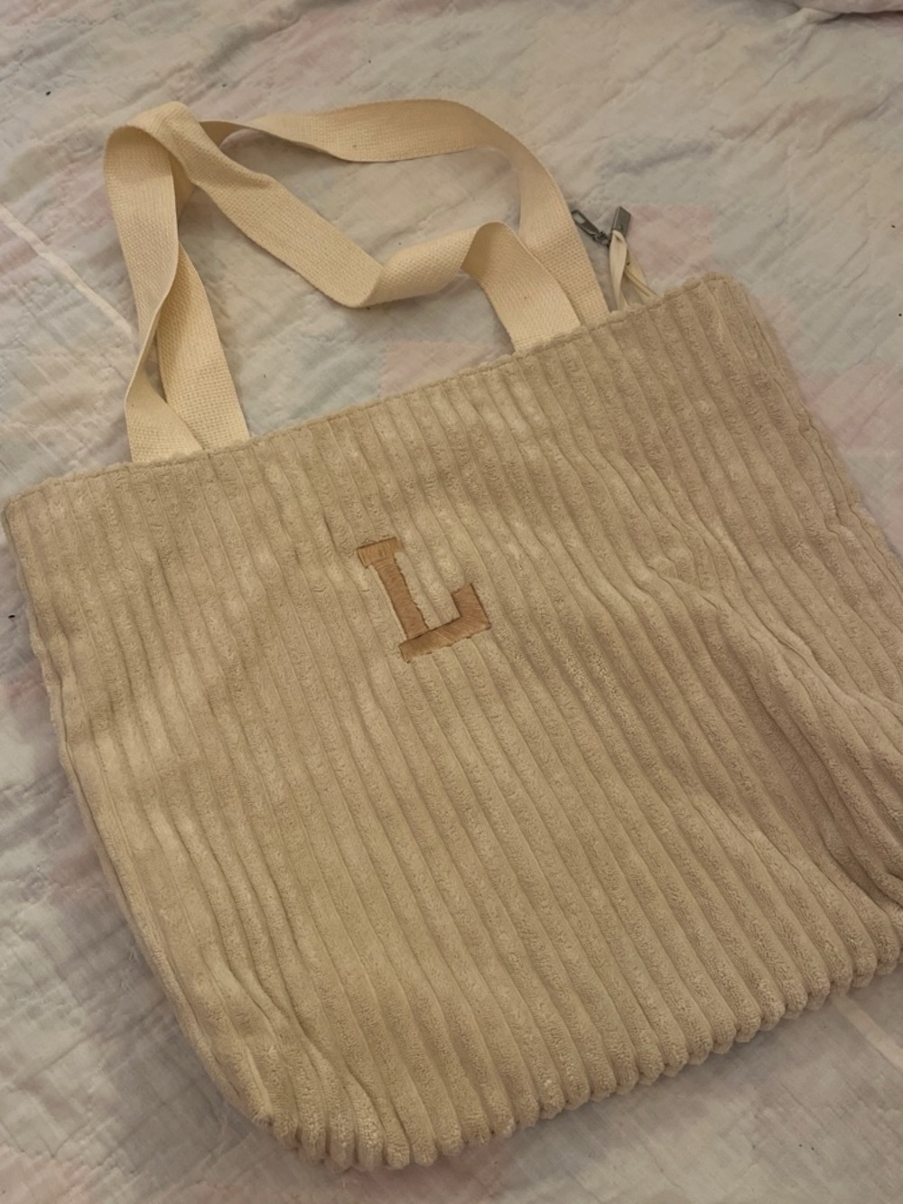 Cream Ribbed Tote Bag with 'L' Accent - Women Bags